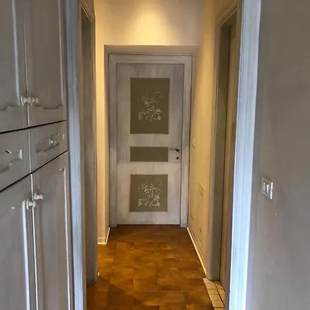 Appartamento דירה *